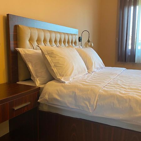 דבאר Hotel Kolonja'S מראה חיצוני תמונה