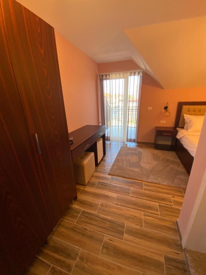 דבאר Hotel Kolonja'S מראה חיצוני תמונה